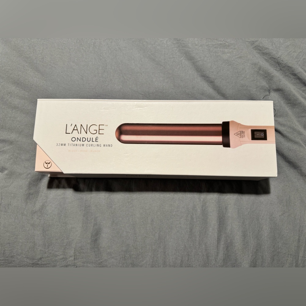 New in box!! L’ange ondule 32 mm curling wand - ROSE GOLD